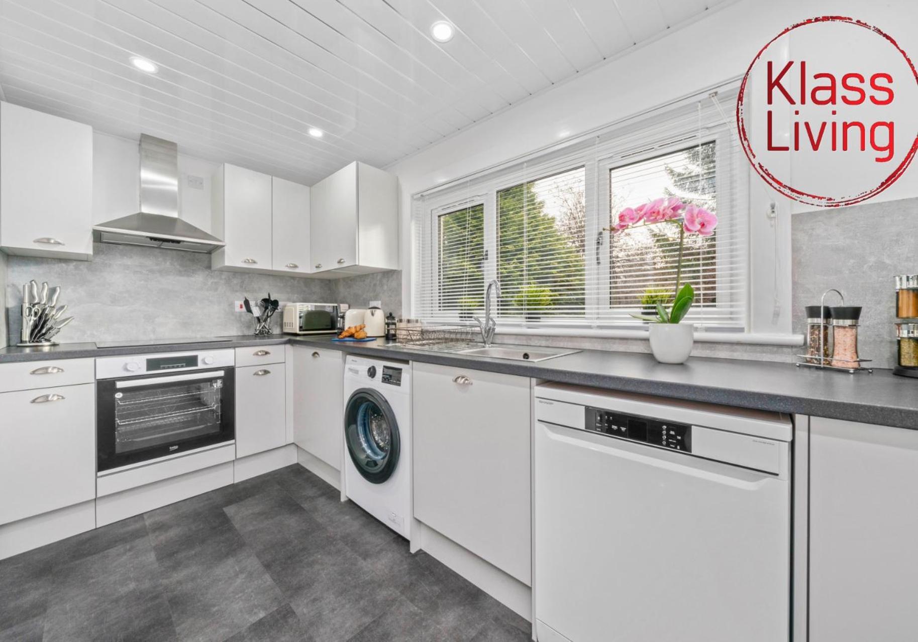 West End House By Klass Living ベルズヒル エクステリア 写真